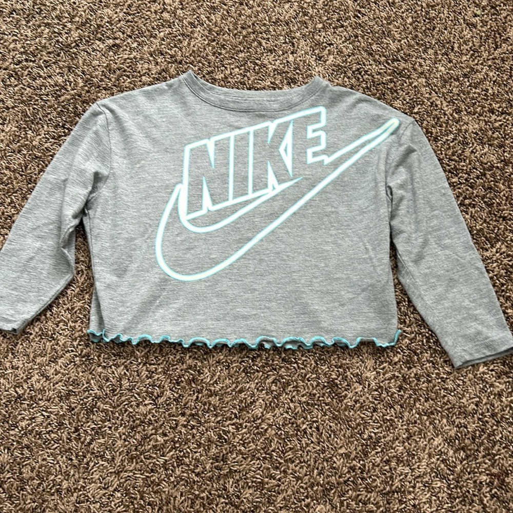 Nike Cropped Long Sleeve